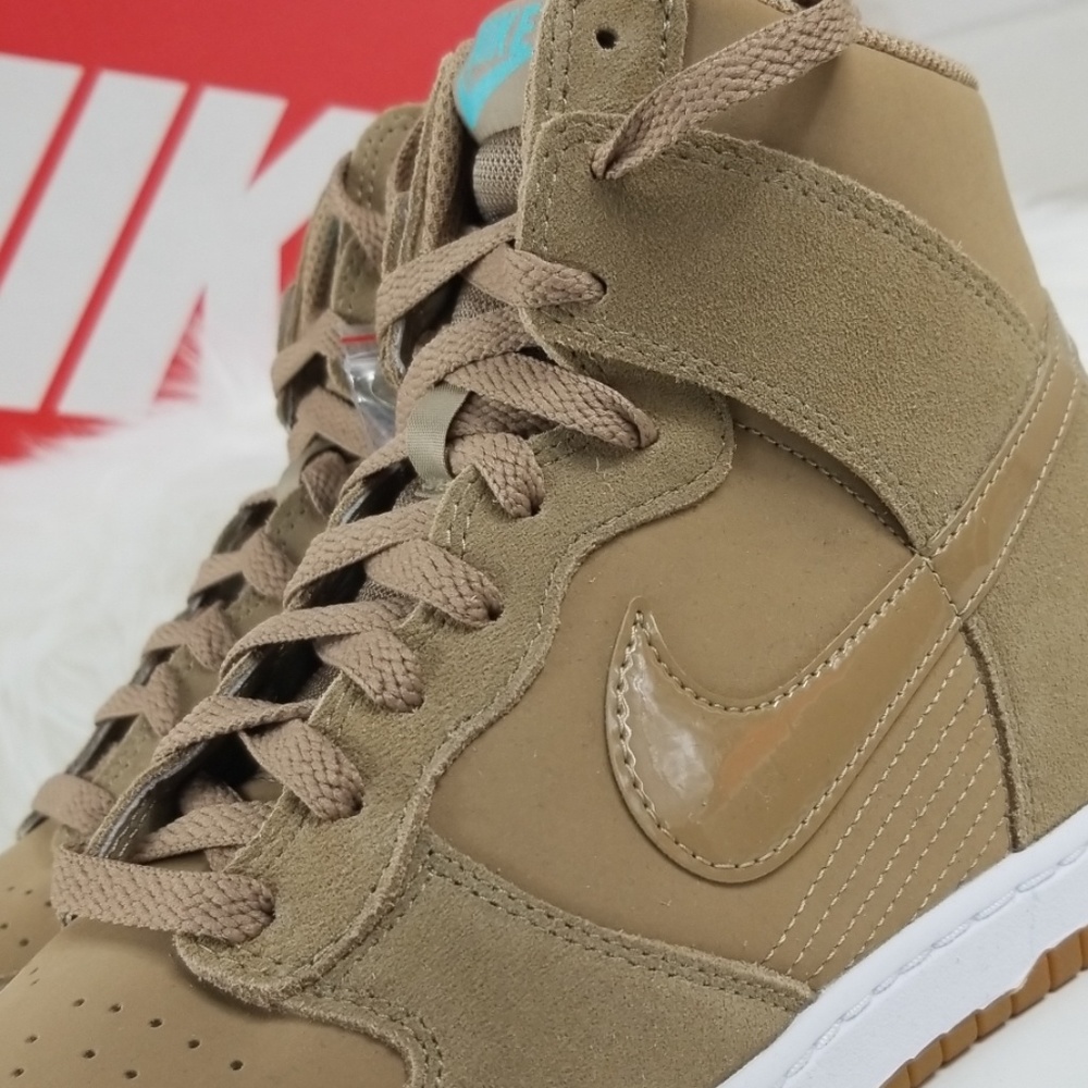 💥SOLD OUT💥Sky High Dunk Essential Womens Sizes - Picture 6 of 8